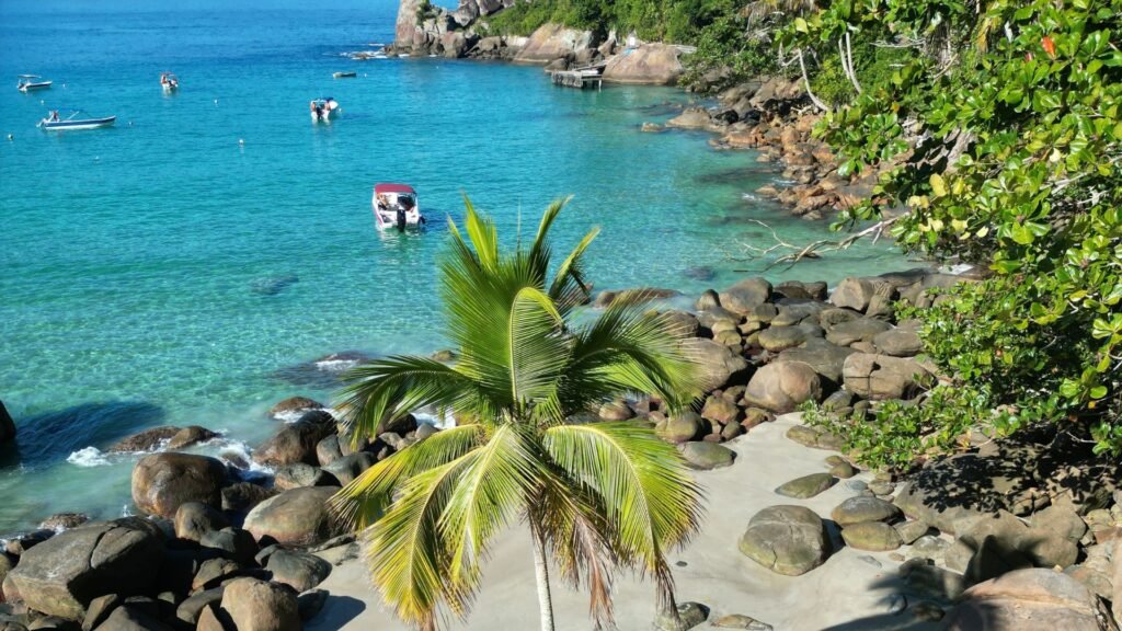 passeiodelanchaangra.com.br Melhor Passeio de Lancha Angra Ilha Grande Blessed Passeios NáuticosPasseio de Lancha Angra Ilha Grande Blessed Passeios Náuticos